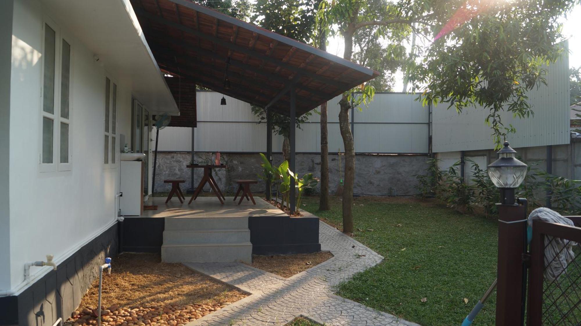 Blue Lake Villa Kollam Extérieur photo